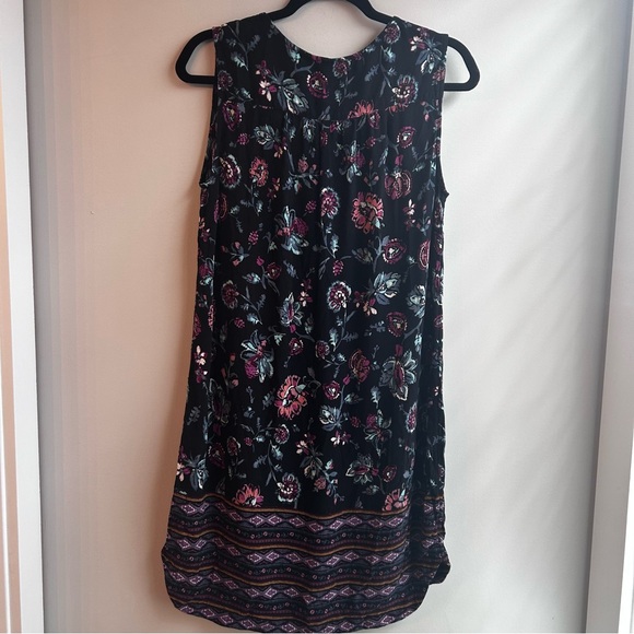 Beach Lunch Lounge Dress, Cover Up, Size Medium, Floral, Lightweight - Picture 2 of 8